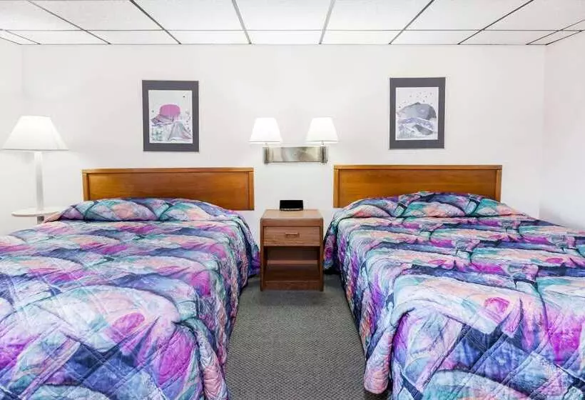 Otel Knights Inn Mackinaw City