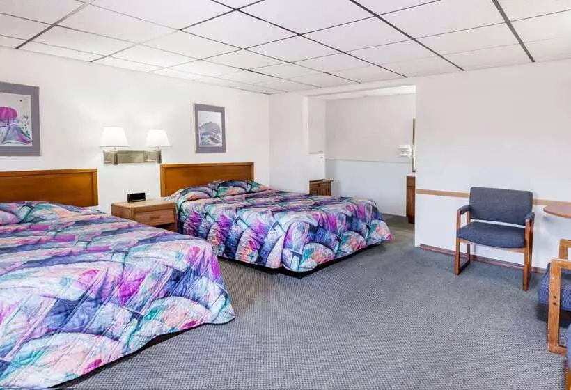 Otel Knights Inn Mackinaw City