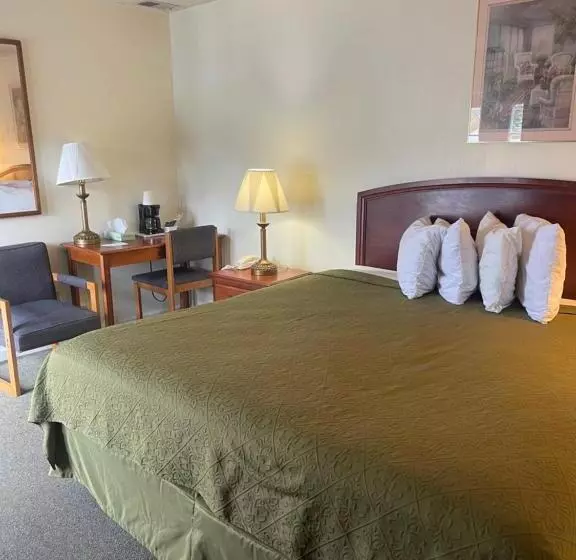 Otel Knights Inn Mackinaw City