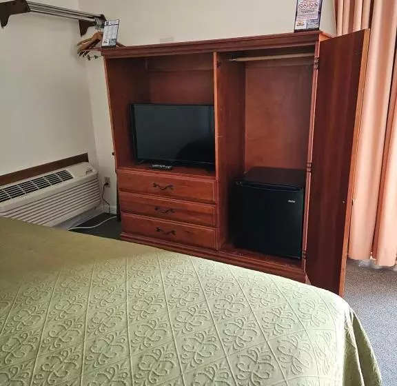 Otel Knights Inn Mackinaw City