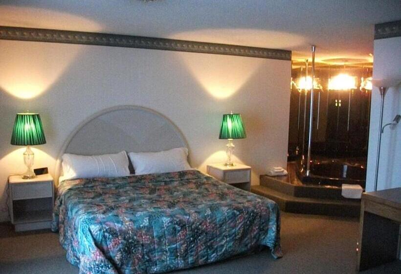 هتل Knights Inn Mackinaw City