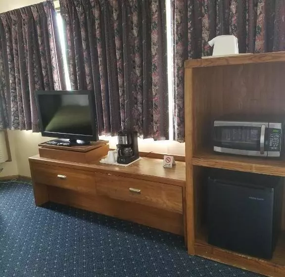 Otel Knights Inn Mackinaw City