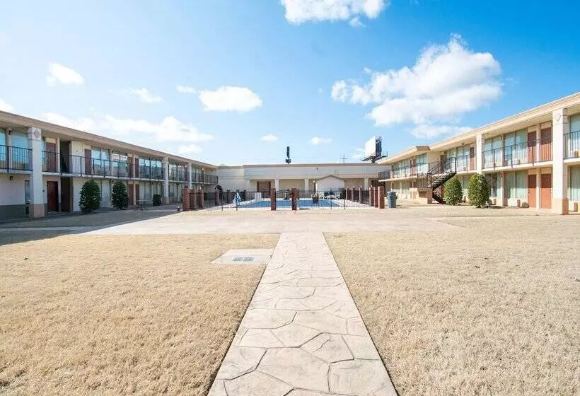 Hotel Oklahoma City South I-35 and SE 29th