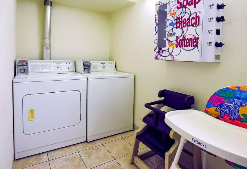 ホテル Quality Inn Stadium Area