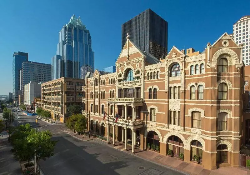 בית מלון כפרי The Driskill