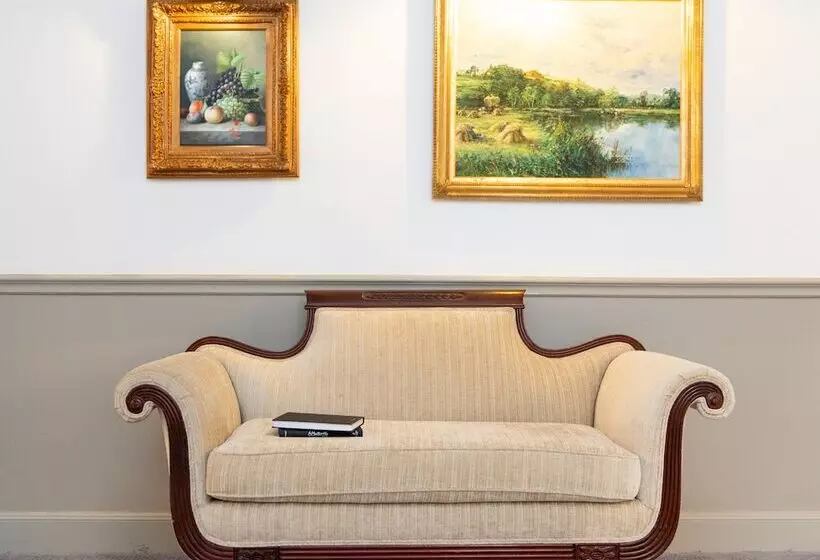 בית מלון כפרי The Driskill