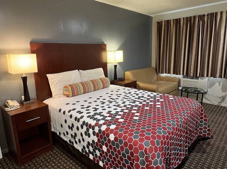 فندق Travelers Inn Eugene University