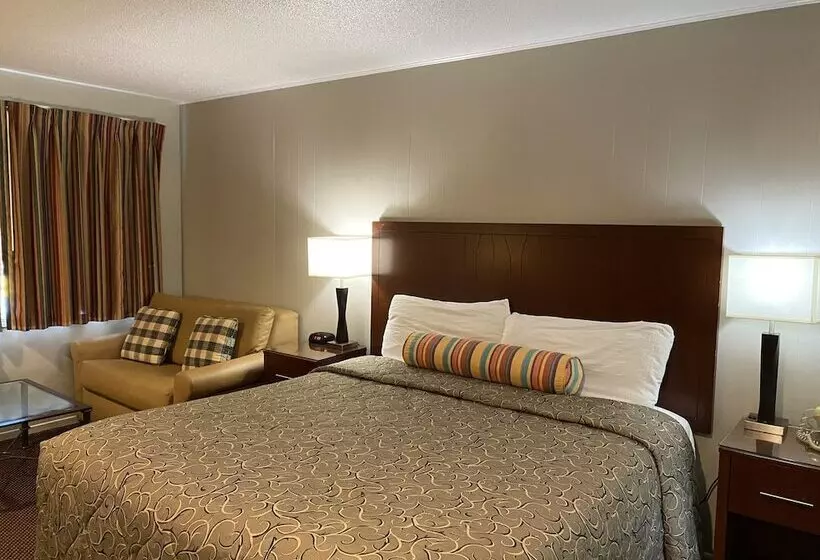 Отель Travelers Inn Eugene University