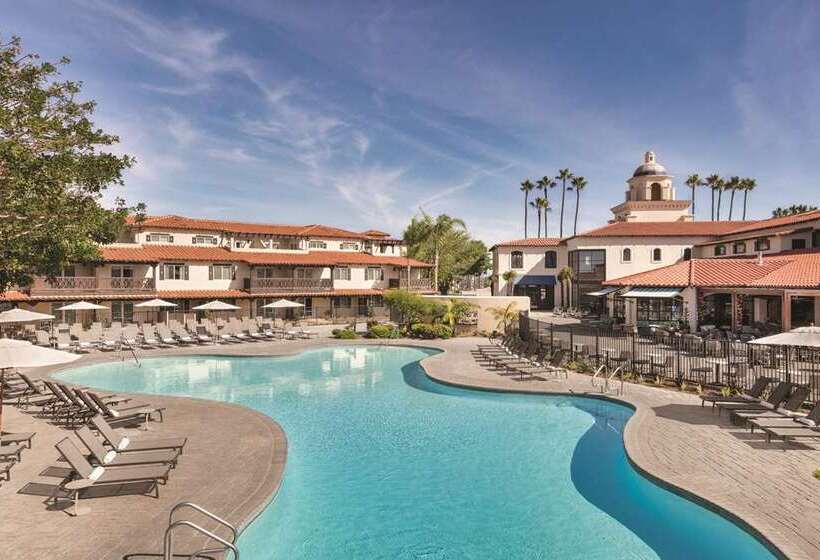 استراحتگاه Zachari Dunes On Mandalay Beach, Curio Collection By Hilton