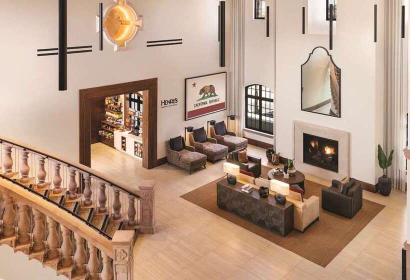 استراحتگاه Zachari Dunes On Mandalay Beach, Curio Collection By Hilton