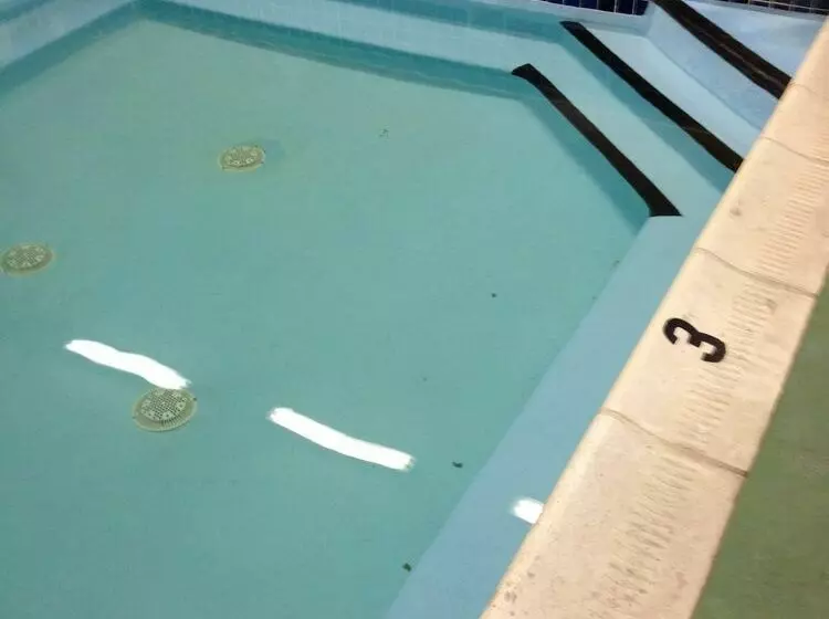 호텔 Cape Cod Irish Village