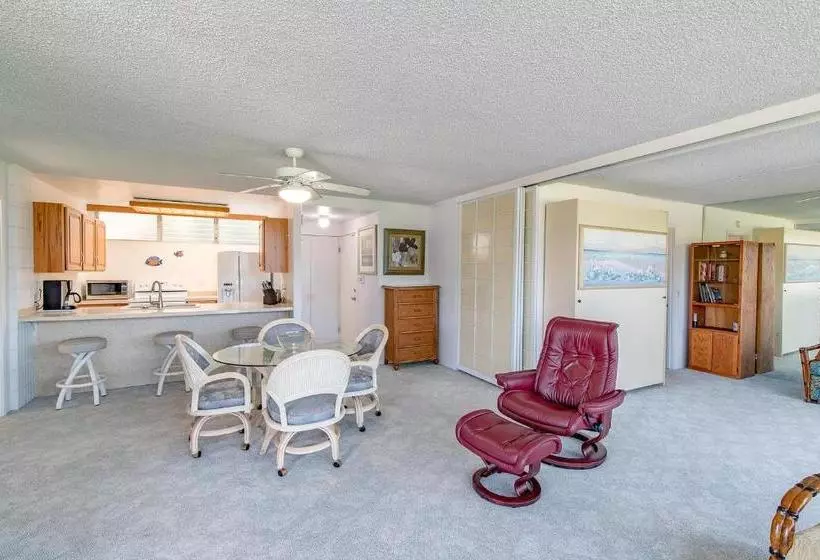 Haleakala Shores A301 Condo