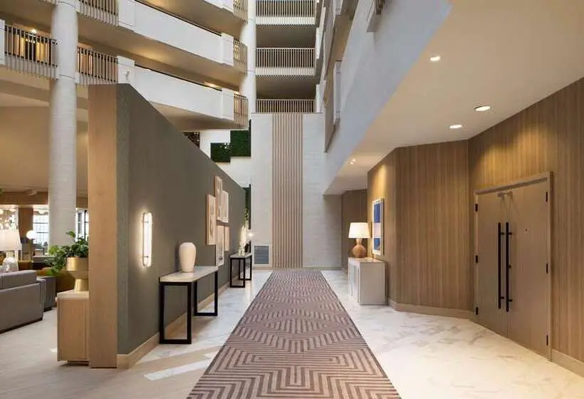 Hilton Santa Monica Hotel & Suites