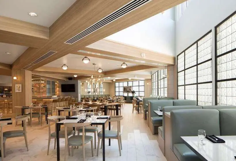 Hilton Santa Monica Hotel & Suites
