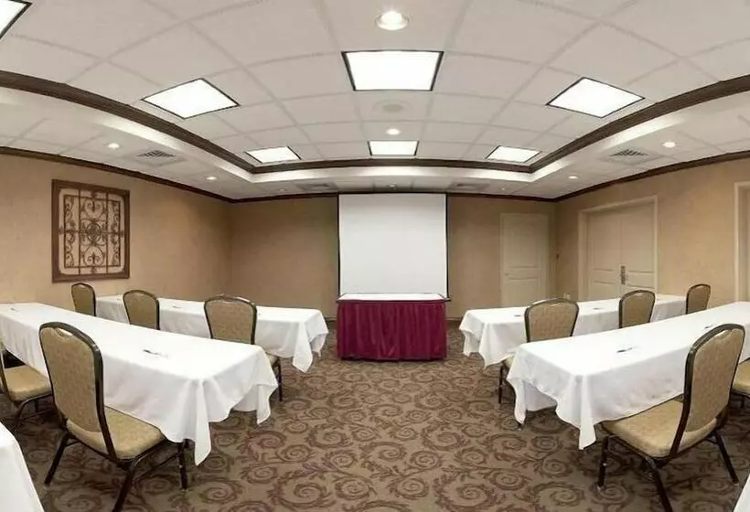 Holiday Inn Express Hotel & Suites Cape Girardeau I 55, An Ihg