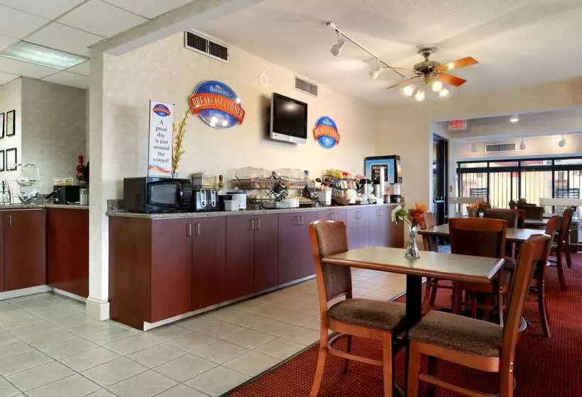 בית מלון כפרי Baymont By Wyndham Macon I75