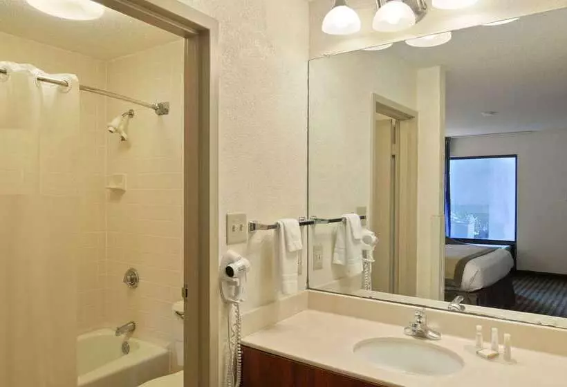 בית מלון כפרי Baymont By Wyndham Macon I75