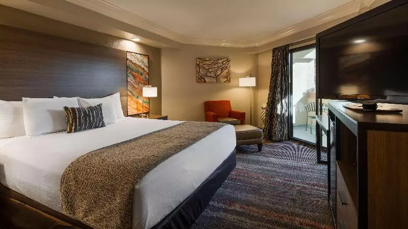 酒店 Best Western Plus Wine Country Inn & Suites