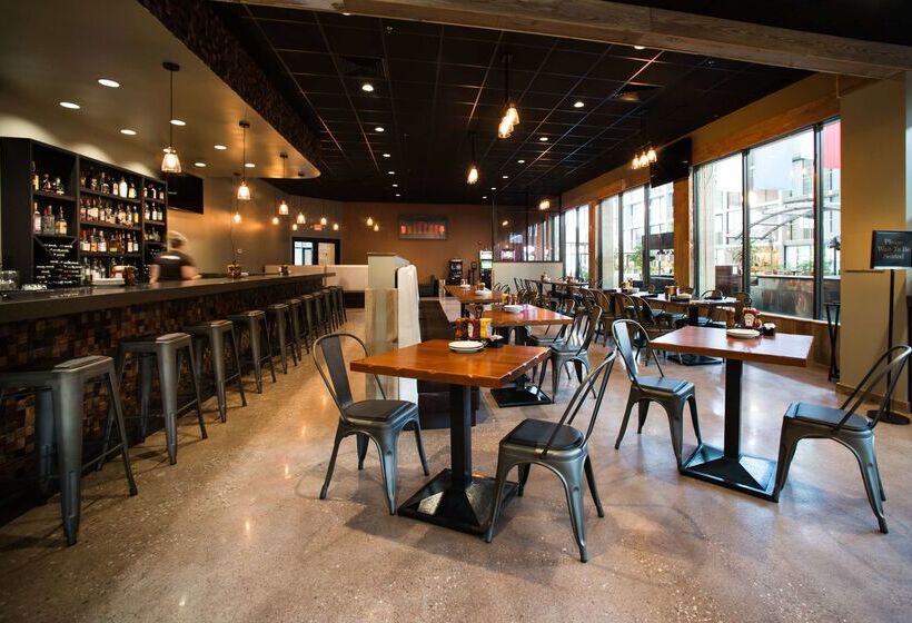 The Great Rivers, Ascend Hotel Collection