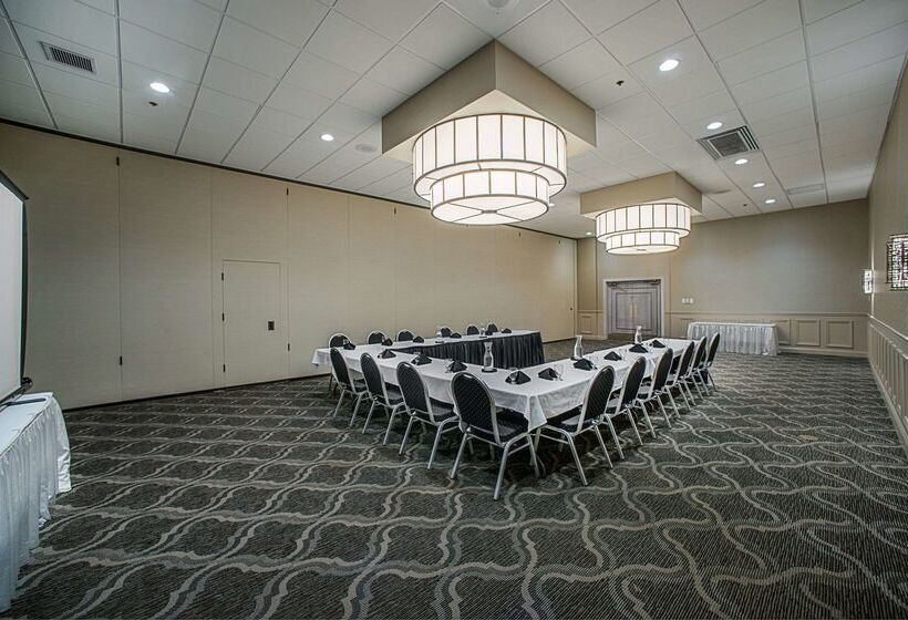 The Great Rivers, Ascend Hotel Collection