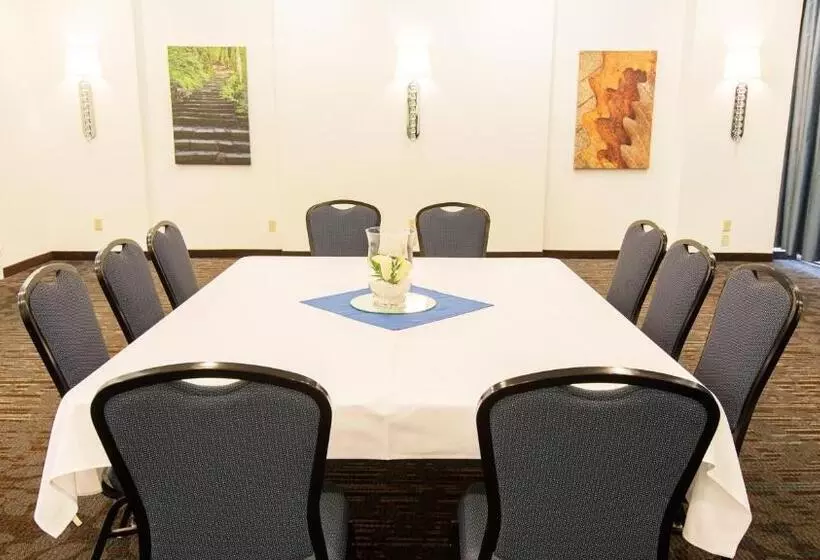 Otel Clarion Inn Elmira Horseheads