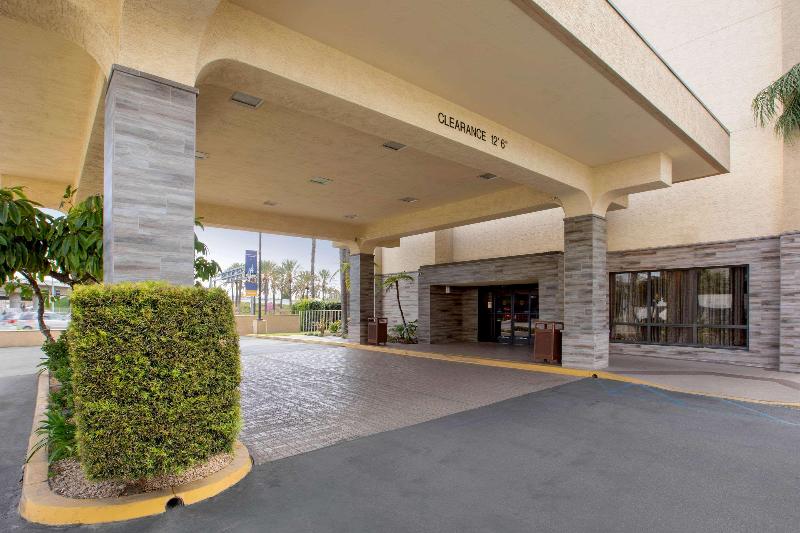 בית מלון כפרי Comfort Inn Anaheim Resort