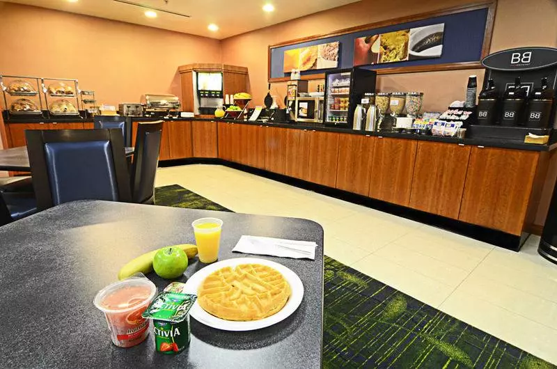 فندق Fairfield Inn & Suites Anaheim North Buena Park