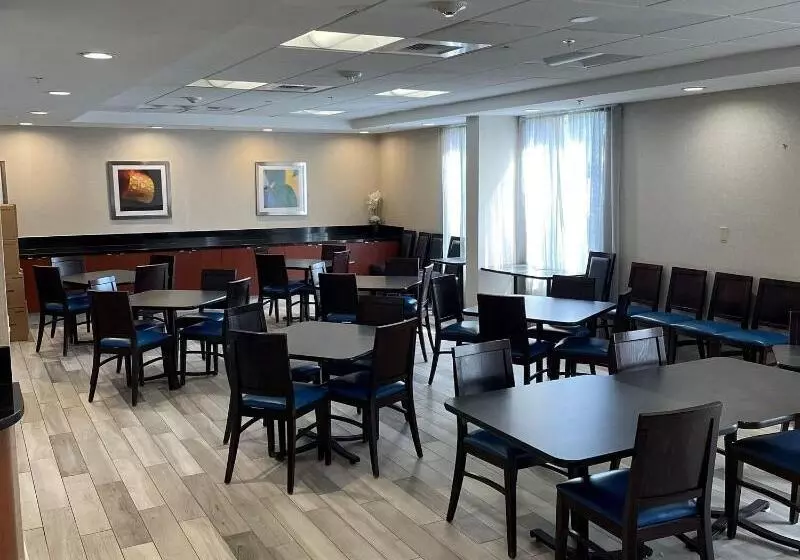 فندق Fairfield Inn & Suites Anaheim North Buena Park