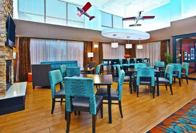 فندق Hampton Inn By Hilton Chicago Midway Airport