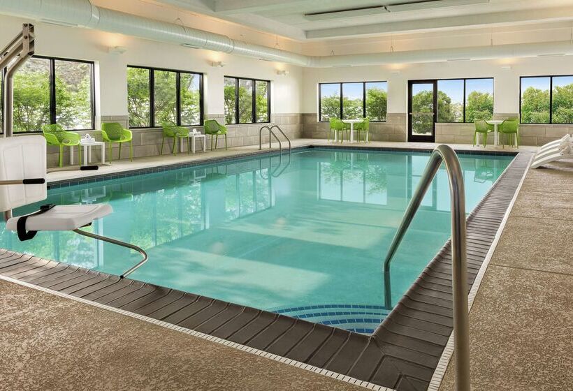 فندق Hampton Inn Chicagoo Hare International Airport