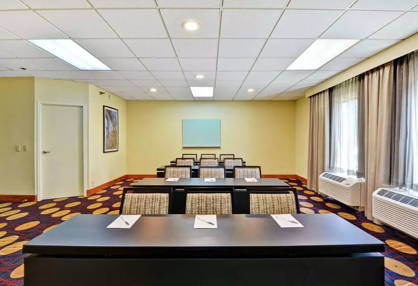 ホテル Hampton Inn Cincinnati Airport South