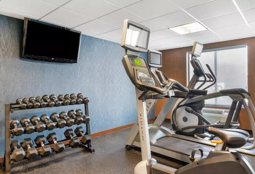 호텔 Comfort Inn & Suites Danbury Bethel