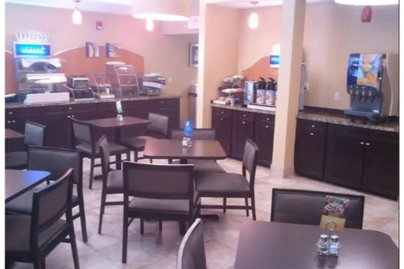 Отель Holiday Inn Phoenix Tempe ASU