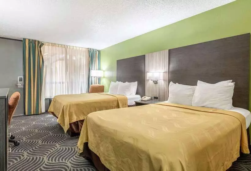 Отель Quality Inn