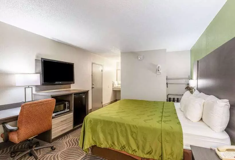 Отель Quality Inn