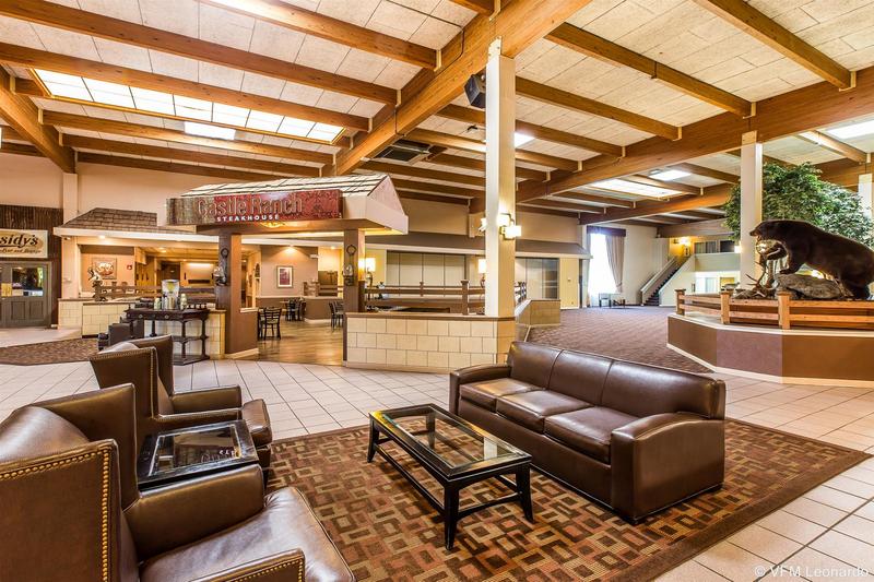 Отель Quality Inn & Suites