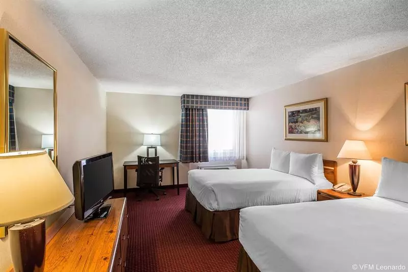 Hotel Quality Inn & Suites