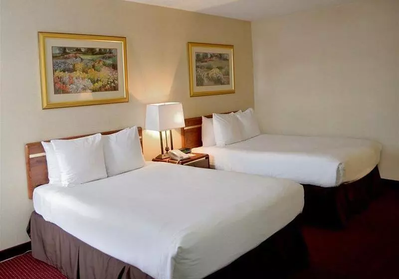 Hotel Quality Inn & Suites