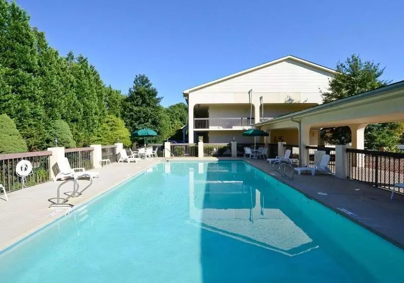 فندق Quality Inn University