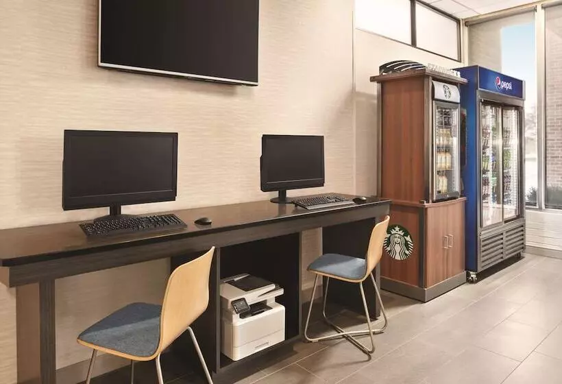 Radisson Hotel And Conference Center Fond Du Lac