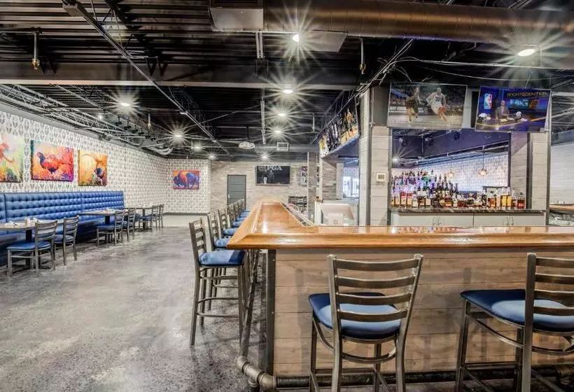 Ramada By Wyndham Mitchell Hotel & Conference Center