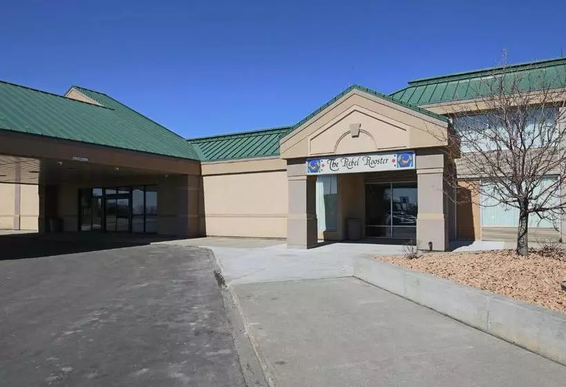 Ramada By Wyndham Mitchell Hotel & Conference Center