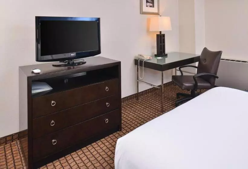 Ramada Plaza By Wyndham Sheridan Hotel & Convention Center