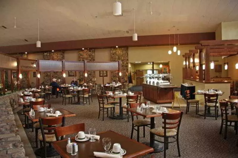 Ramada Plaza By Wyndham Sheridan Hotel & Convention Center