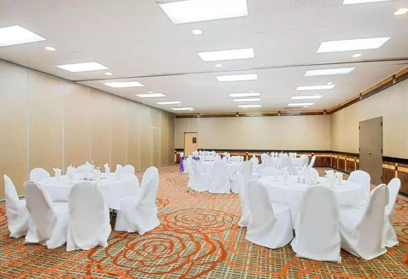 Red Lion Hotel Gillette