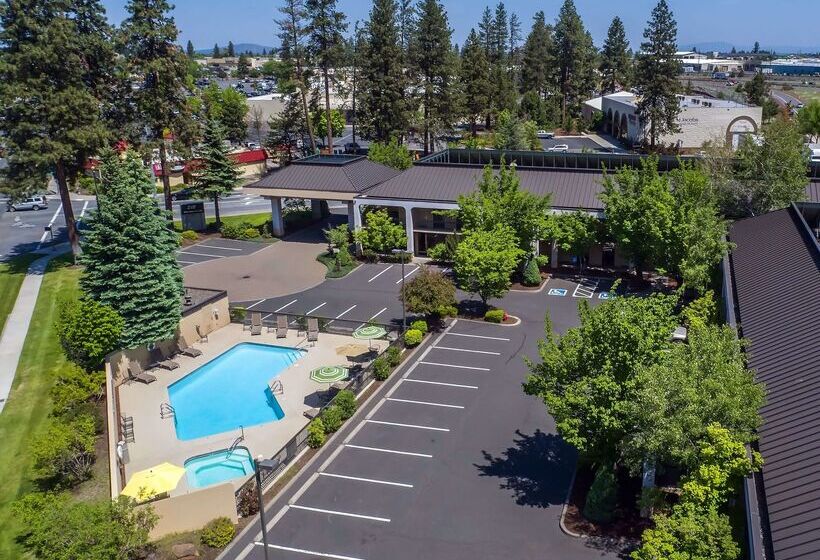 Hotel Red Lion Inn & Suites Deschutes River   Bend