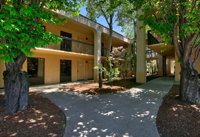 Hotel Red Lion Inn & Suites Deschutes River   Bend