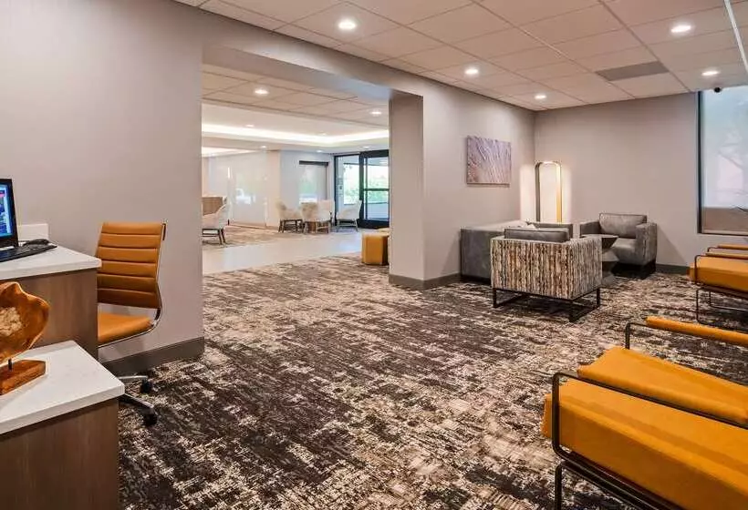 Surestay Plus Hotel By Best Western Chicago Lombard