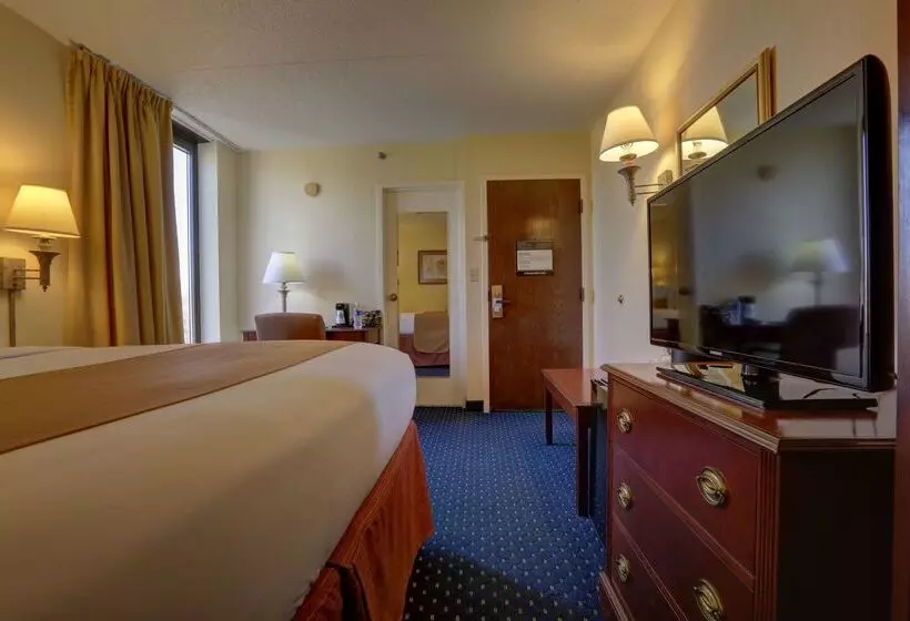 Surestay Plus Hotel By Best Western Chicago Lombard