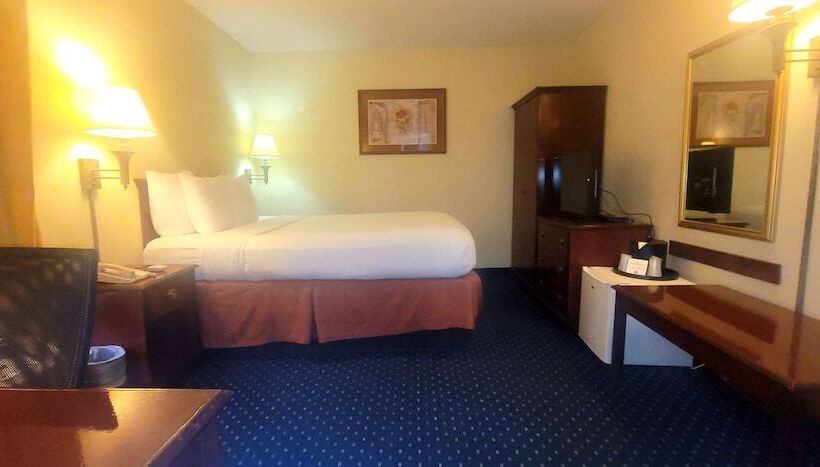 Surestay Plus Hotel By Best Western Chicago Lombard